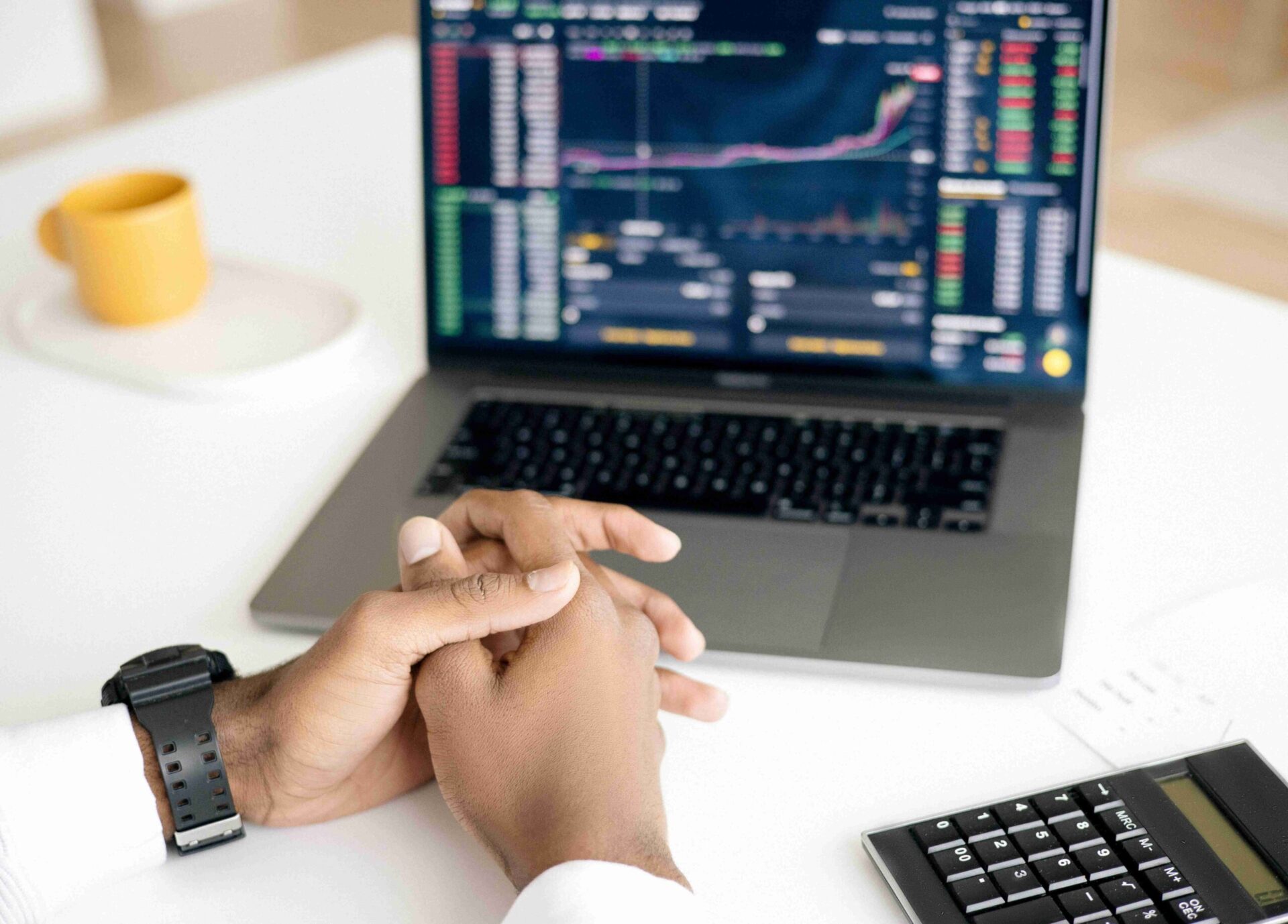 Stocks Thrive: Navigating Tech Glitches & Power Investments 1 Stocks are in for a bizarre week as the Nasdaq suffered a technical glitch. We unpack top market trends and highlight top stocks.
